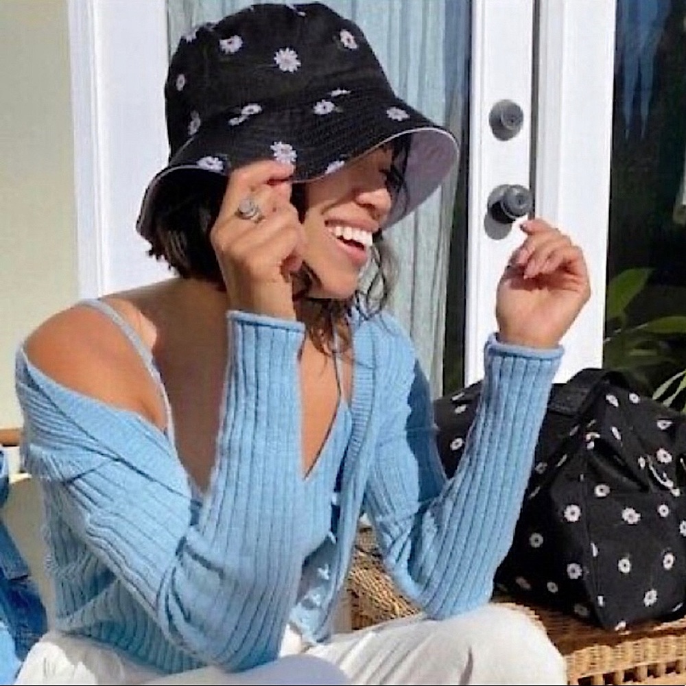 NWT Alice + Olivia by Stacey Bendet Reversible Bucket Hat
